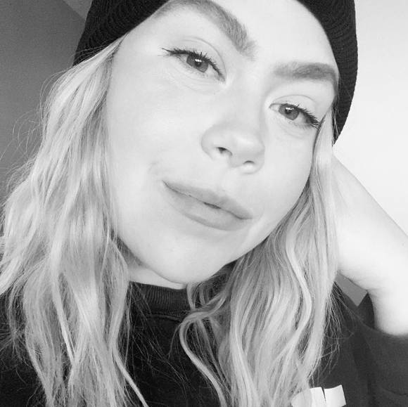 Profile Picture of Shelly Roberts (@shellysuz) on Poshmark