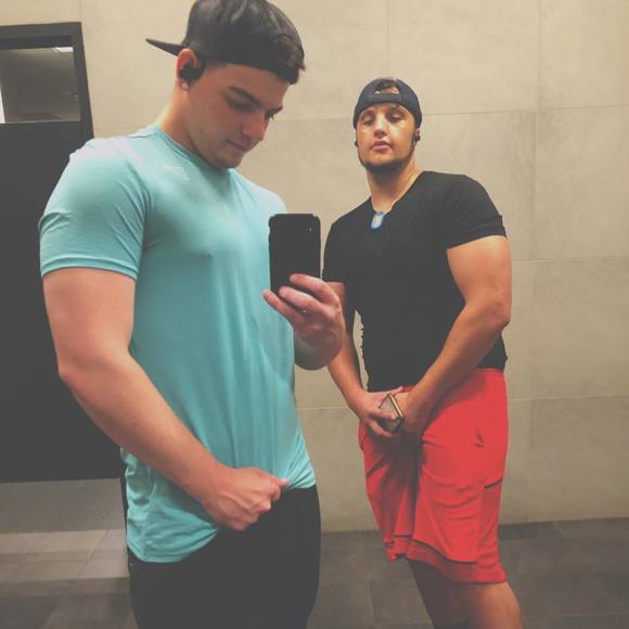 Profile Picture of Daniel Neeley (@neeley86) on Poshmark