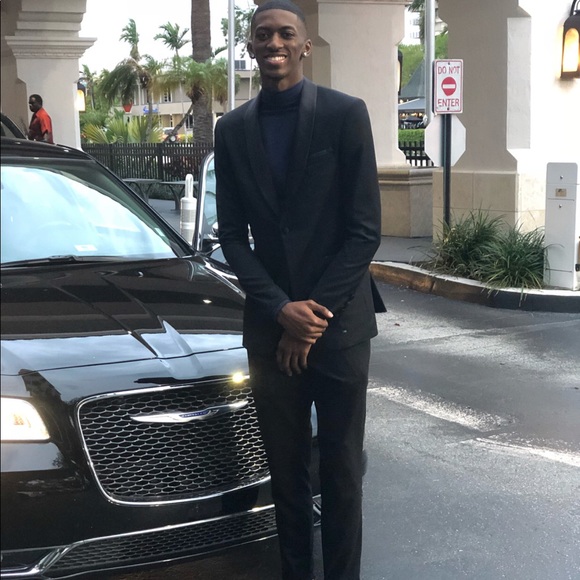 Profile Picture of Lee Armbrister (@1saiah3) on Poshmark