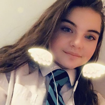 Profile Picture of Hayley Thorpe (@Hayleythorpe15) on Twitter