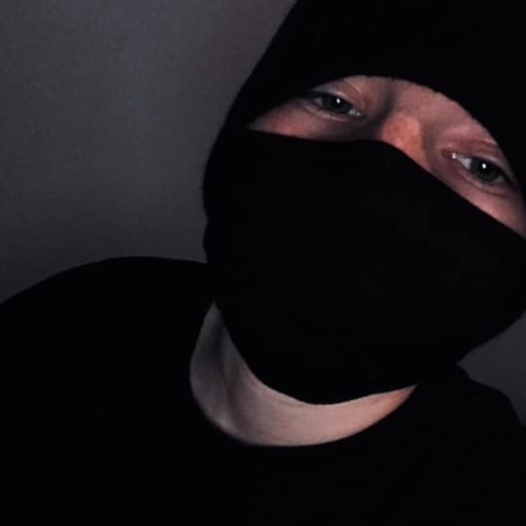 Profile Picture of Daemon Shrout (@daemonshrout) on Poshmark