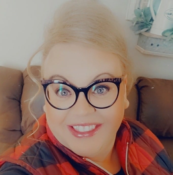 Romella Witt - Poshmark Profile Picture of Romella Witt (@auntroro8807) on Poshmark