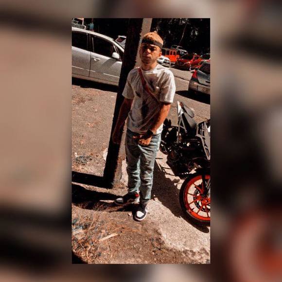 Profile Picture of Luis Gerena (@luis00692) on Poshmark
