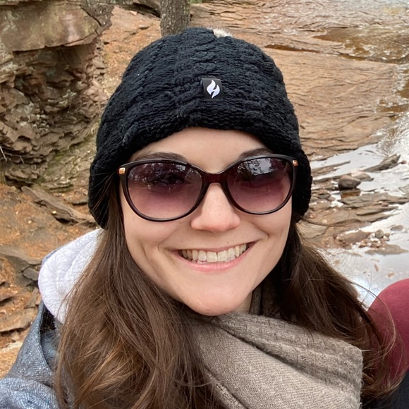 Profile Picture of Rachel Borgstahl (@rborgstahl) on Poshmark