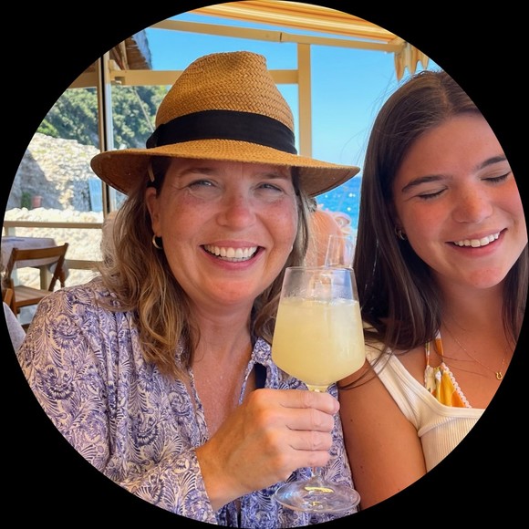 Profile Picture of Kitty Dimartino (@kittydi) on Poshmark