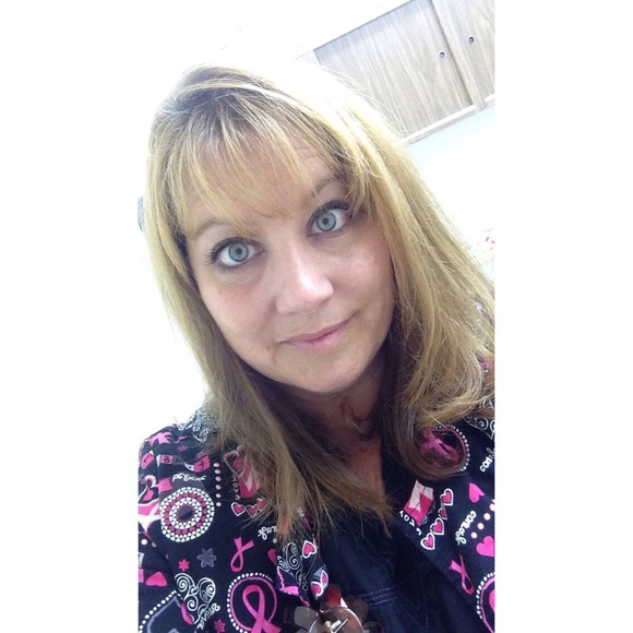 Profile Picture of Jenn Kormuth (@kormuth5) on Poshmark