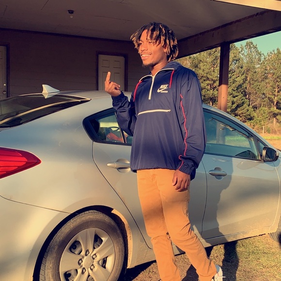 Randarius Mosley - Poshmark Profile Picture of Randarius Mosley (@deshaun15) on Poshmark