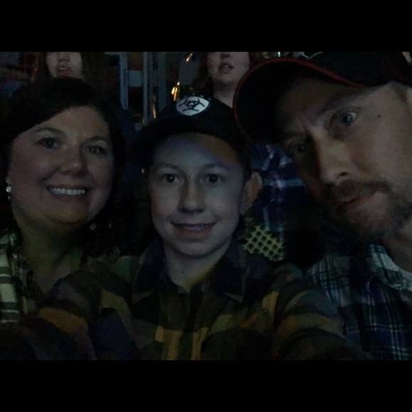 Profile Picture of Melissa Fowler (@jasmisfowler) on Poshmark