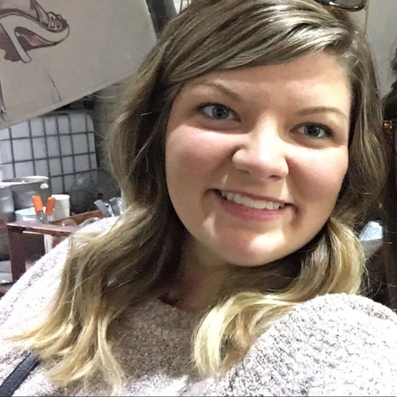 Profile Picture of Catherine Leager (@catherineleager) on Poshmark