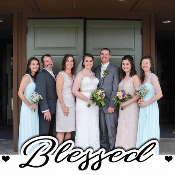 Profile Picture of Beth Baumstark (@beth_baumstark) on Poshmark