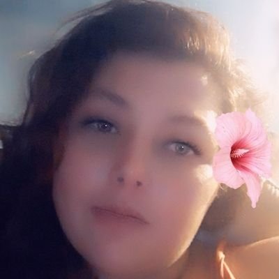 Profile Picture of Elizabeth Bickel-snyder (@BickelSnyder) on Twitter