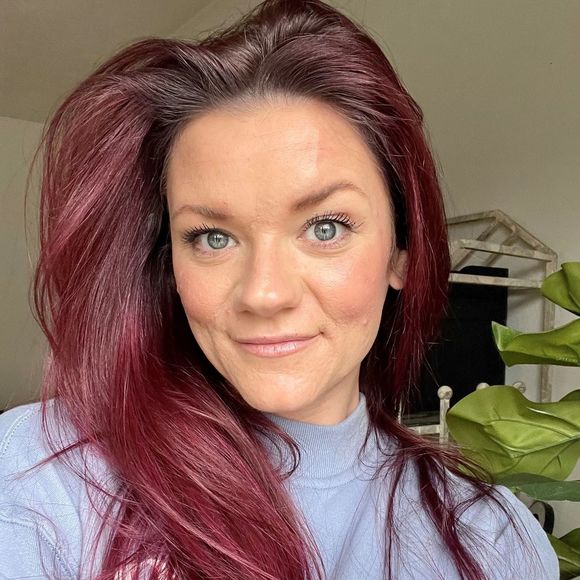 Profile Picture of Kate Luczkowski (@lefthandedluch) on Poshmark