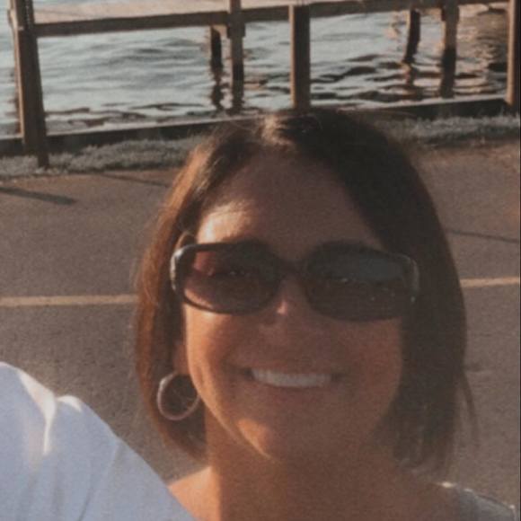 Profile Picture of Brandy roshak Zeroski (@shoopzero) on Poshmark