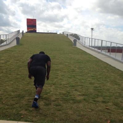 Profile Picture of Carlos Sledge (@Csledge55) on Twitter