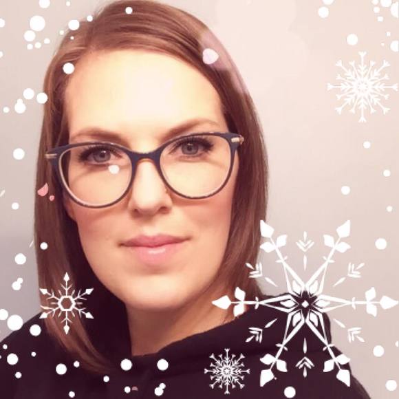 Profile Picture of Misty Burchert (@mistyburchert) on Poshmark