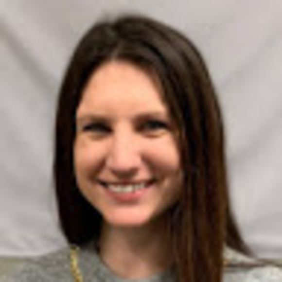 Profile Picture of Grace Muniak (@gracemuniak) on Poshmark