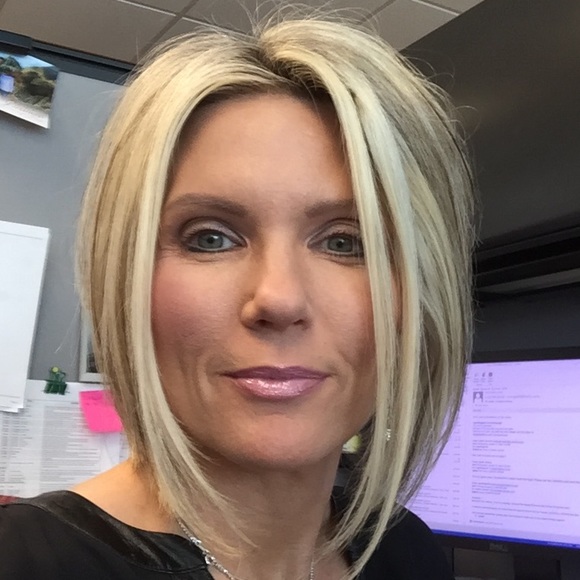 Profile Picture of Michele Triplett (@mitchie673) on Poshmark