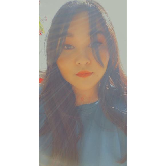 Profile Picture of Kawena Kapahua (@bao_) on Poshmark