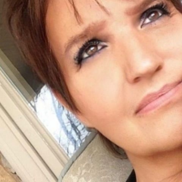 Profile Picture of Kelly Jones runkle (@kellyjones1959) on Poshmark