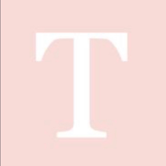 Tia Deshuk - Poshmark Profile Picture of Tia Deshuk (@tiaivette) on Poshmark