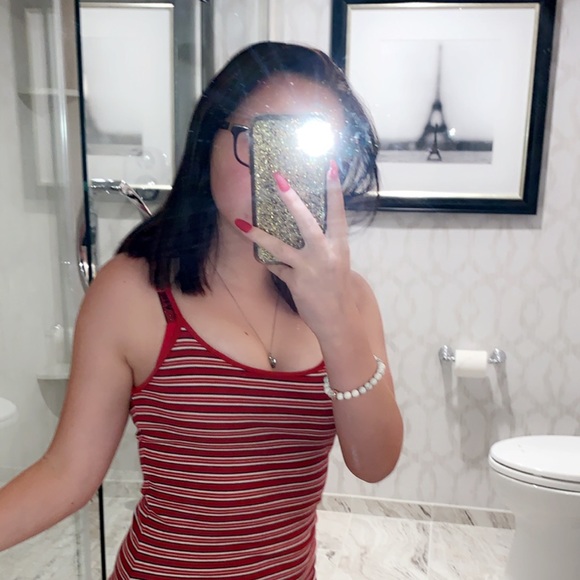 Profile Picture of Taylor Lutter (@tlutter2003) on Poshmark