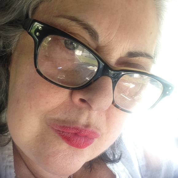 Profile Picture of Jan Schiavino (@janceleste) on Poshmark