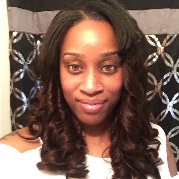 Profile Picture of Lakisha Evans (@lakishaje) on Poshmark