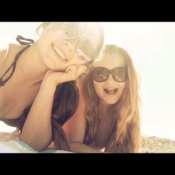 Katie Lounsbury - Poshmark Profile Picture of Katie Lounsbury (@klounsbury) on Poshmark