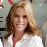Profile Picture of Debbie Van Winkle (@dvanwinkle70) on Twitter