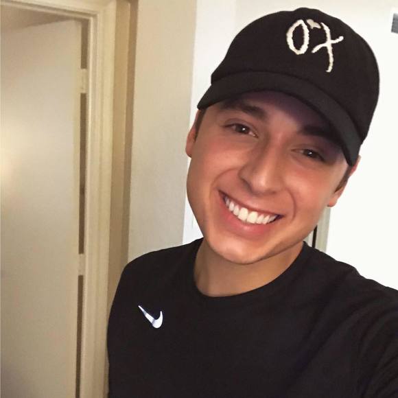 Profile Picture of Nate Garza (@nate_garza14) on Poshmark