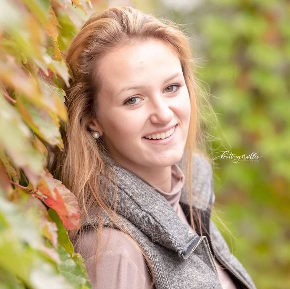 Profile Picture of Katie grace Tofte (@ktofte) on Poshmark