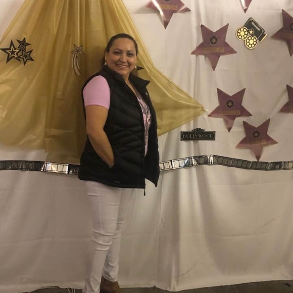 Profile Picture of Yeidi Lorena (@yeidilorenasand) on Poshmark