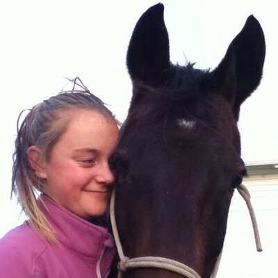 Profile Picture of Paige Mackay (@Mackayxox) on Twitter