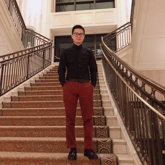 Profile Picture of Steve Nguyen (@stevenguyen784) on Poshmark