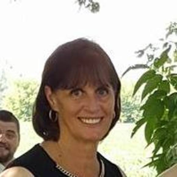 Profile Picture of Cheryl Drazkowski (@cher1359) on Poshmark