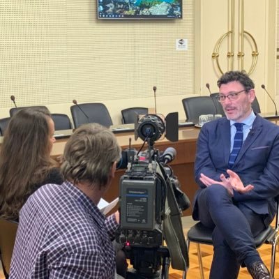 Profile Picture of Andrew Russell (@PrfAndrwRssll) on Twitter
