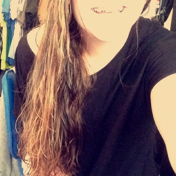 Profile Picture of Courtney Broyles (@lilbroyles) on Poshmark