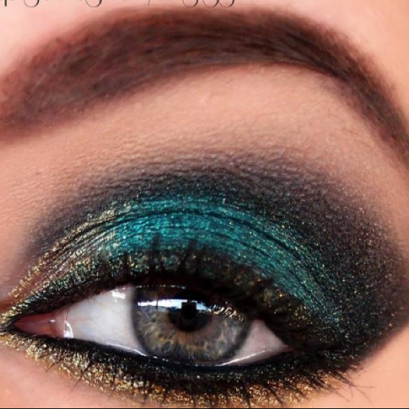 Profile Picture of Shawn Swanson (@lovemeladyleo) on Poshmark