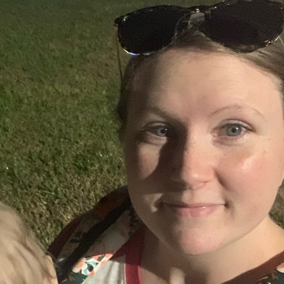 Profile Picture of Destiny Catoire (@destcat) on Poshmark