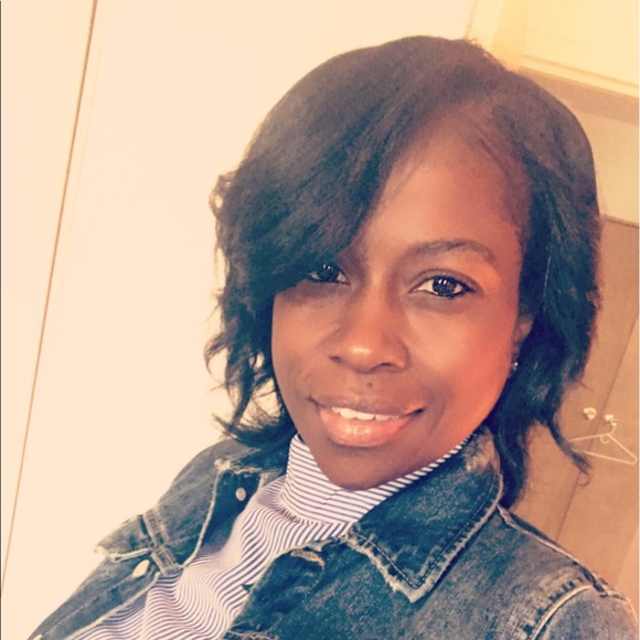 Profile Picture of Rory Hogan (@rory1220) on Poshmark