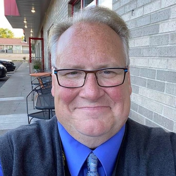 Profile Picture of Kevin Bisek (@kevinbisek) on Poshmark