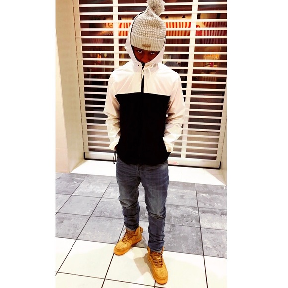 Profile Picture of Jonathan Oliphant-johnson (@joliphant16) on Poshmark