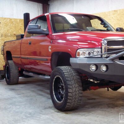 Profile Picture of Kyle James Dominguez (@kyled2000) on Twitter