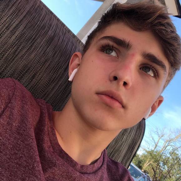Profile Picture of Caleb Braun (@calebbraun1015) on Poshmark
