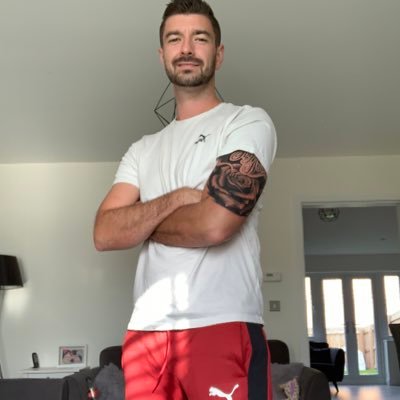 Profile Picture of James Oakes (@JamesOakes26) on Twitter