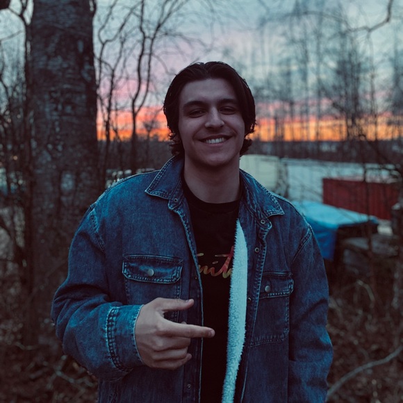 Profile Picture of Jared Ballesteros (@jareddb) on Poshmark