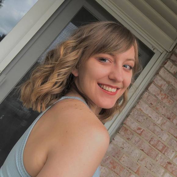 Profile Picture of Carrington Curphy (@cbc228) on Poshmark