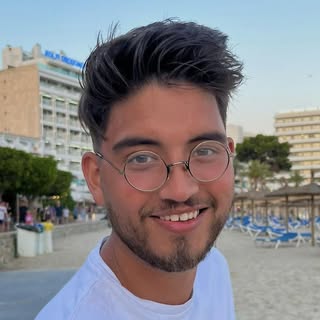 Profile Picture of James Holden (@jamesholden) on Instagram