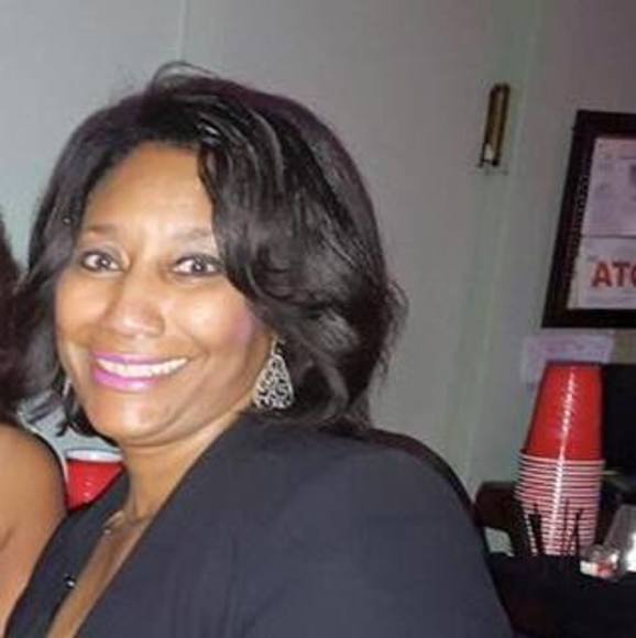 Profile Picture of Sandra Warmate (@swarm43) on Poshmark