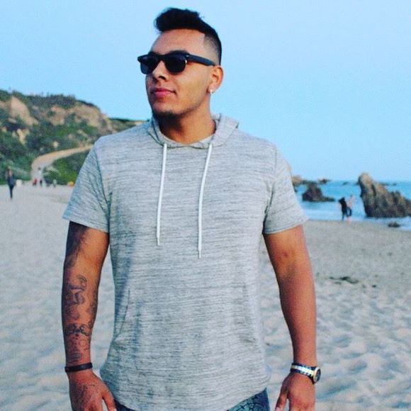 Profile Picture of Christian Luis juan (@christianlui773) on Poshmark